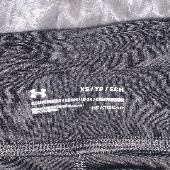 Under Armour Heat Gear Compression Full Length Running Leggings. XS. - Picture 2 of 7